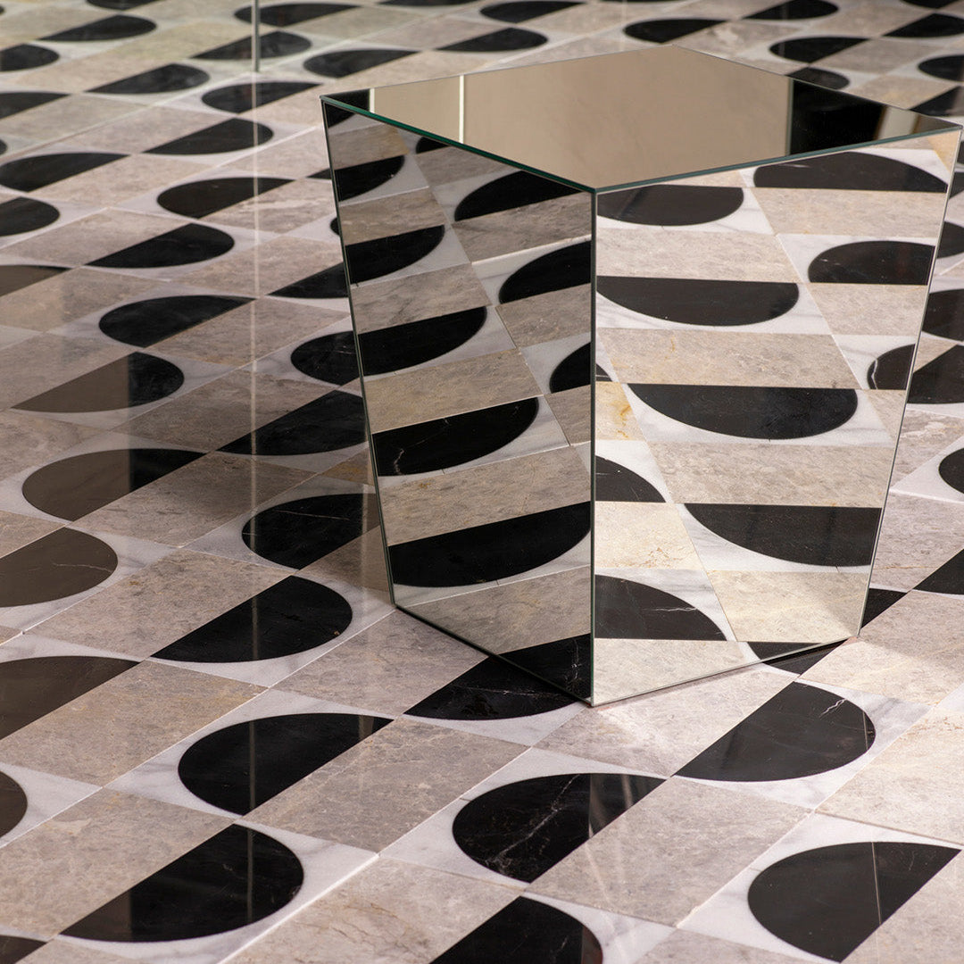 Decorative floor with black and beige patterned tiles