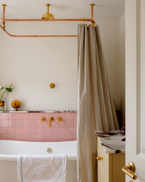 Dusty-Pink-Zellige-Tiles-bathroom